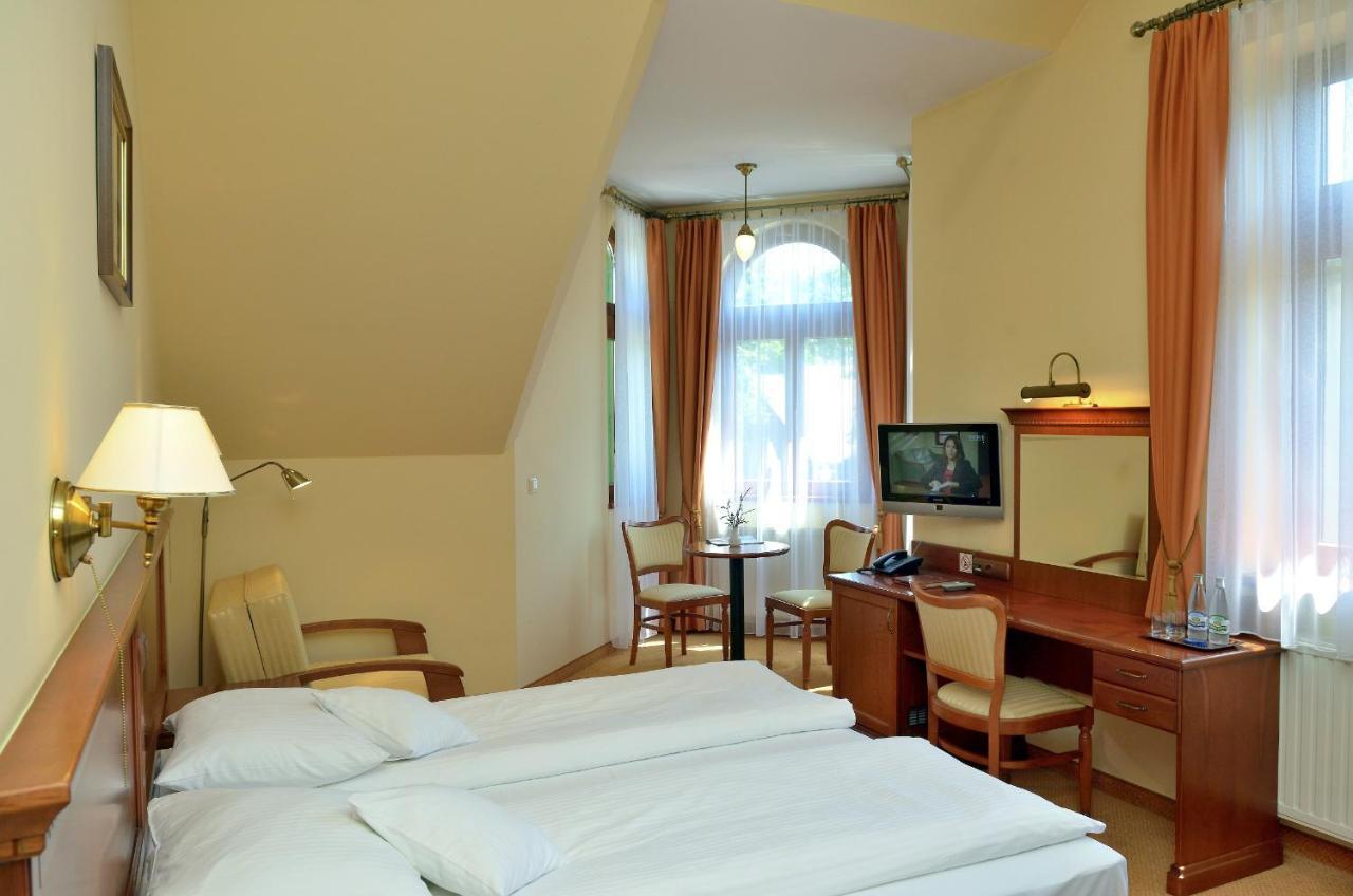 Hotel Stefania Krynica Zdroj Exterior photo